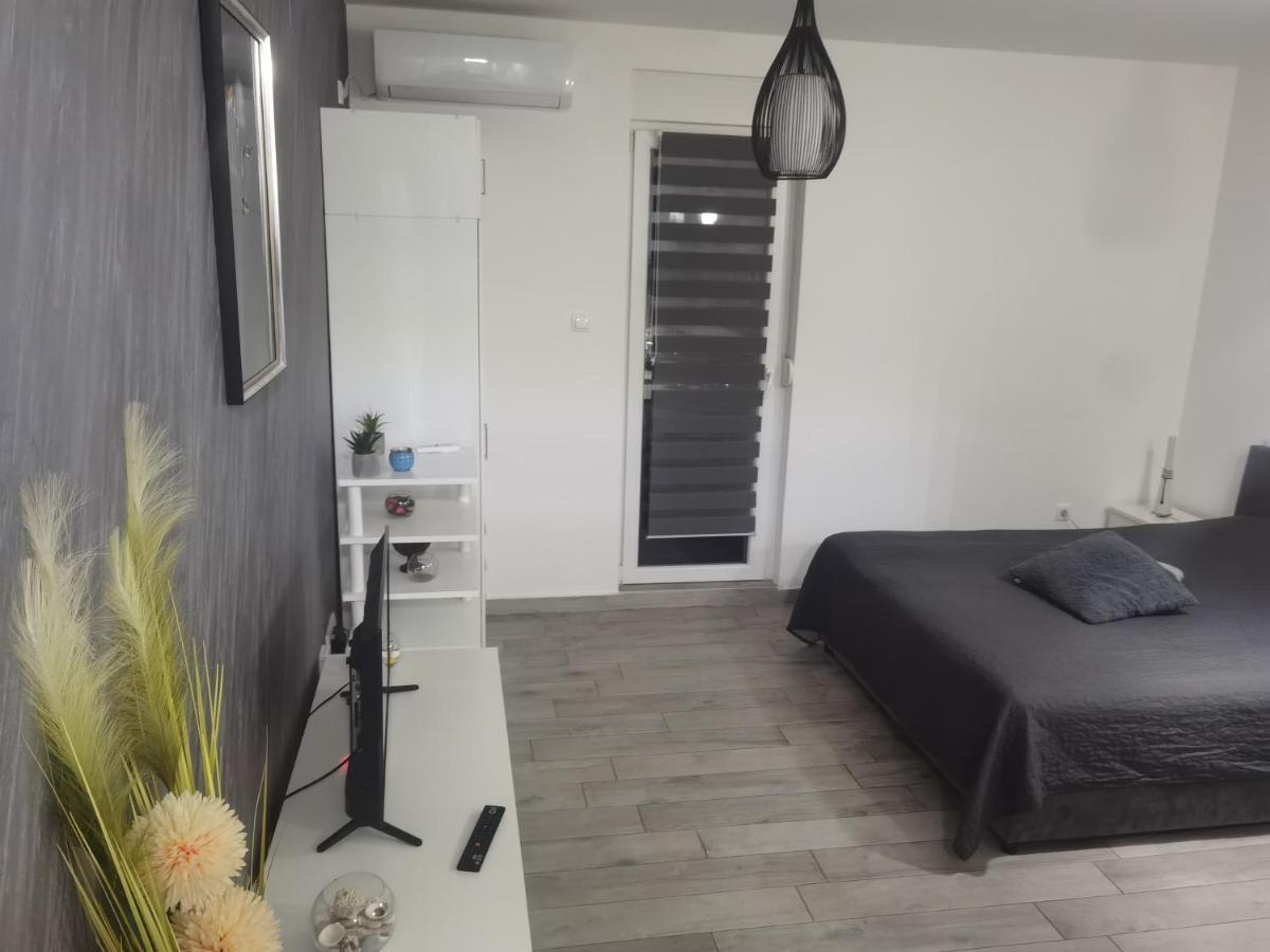 Apartament Danica Sremska Mitrovica Zewnętrze zdjęcie
