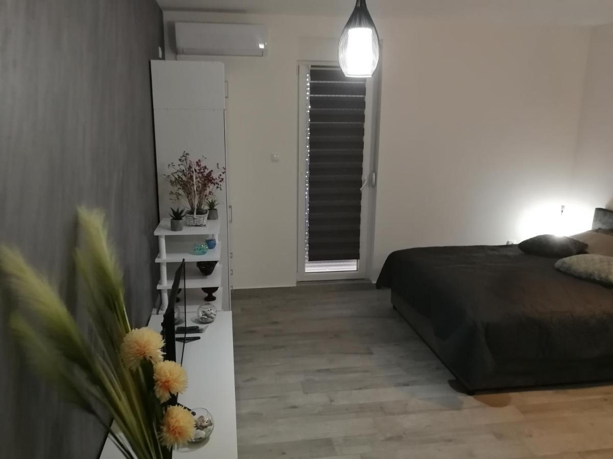 Apartament Danica Sremska Mitrovica Zewnętrze zdjęcie